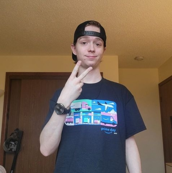 Meet your Posher, Josh - Picture 1 of 1